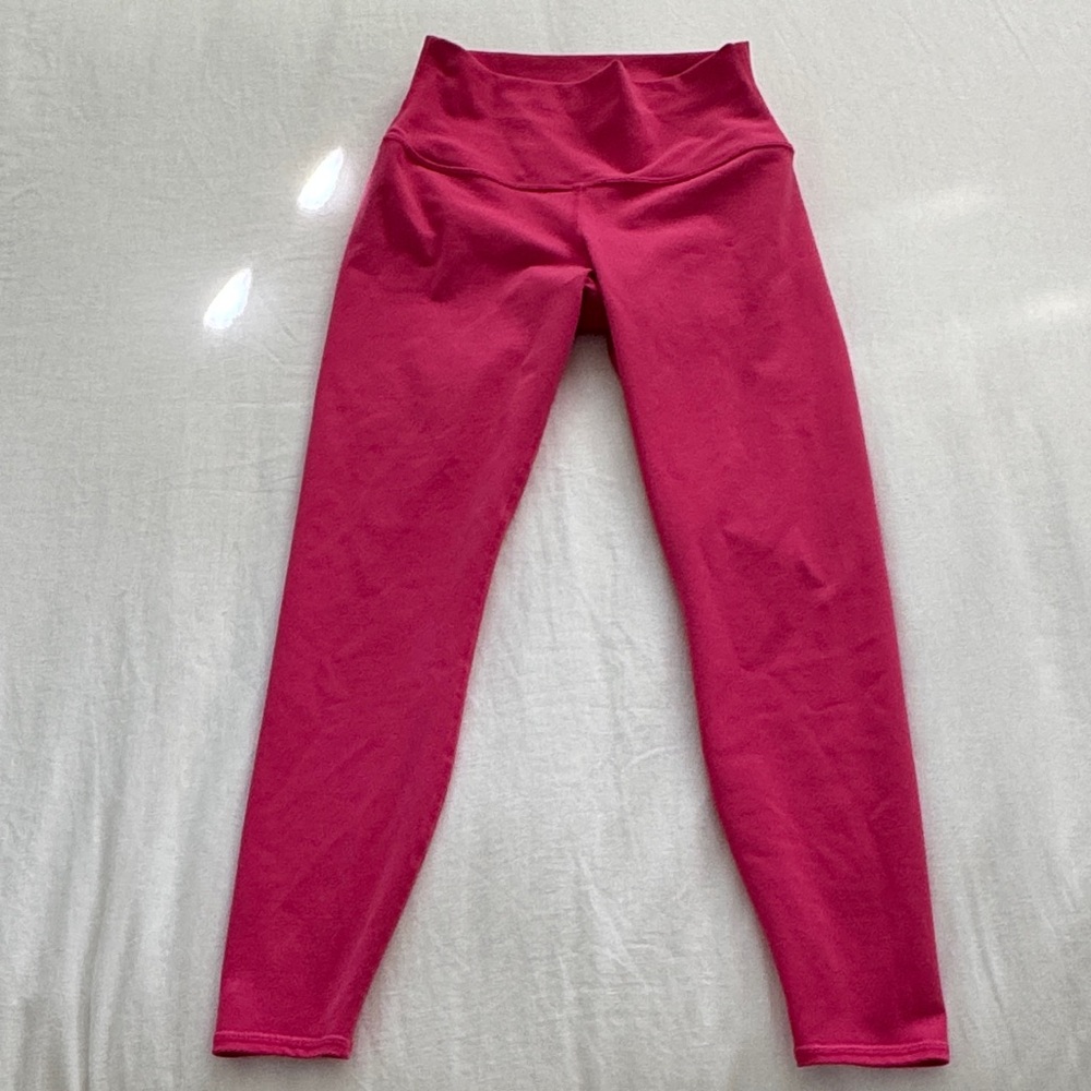 Alo leggings in color “pink summer crush”